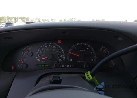 2000 Ford Expedition Xlt z USA, uszkodzony, nr VIN 1FMRU1566YLB30093